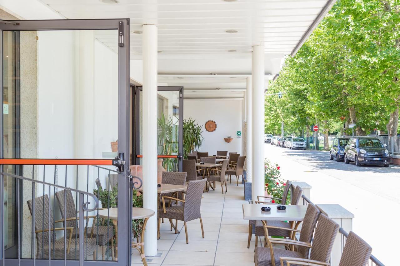 Hotel Maris Stella Riccione Luaran gambar