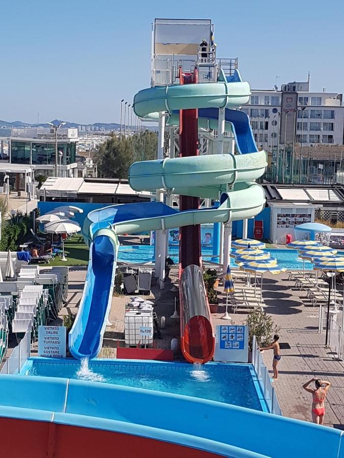 Hotel Maris Stella Riccione Luaran gambar